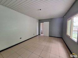 Casa com 02 dormitórios no bairro Ideal 