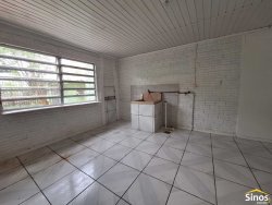Casa com 02 dormitórios no bairro Ideal 