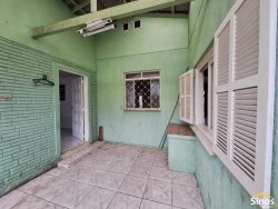 Casa com 02 dormitórios no bairro Ideal 