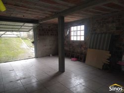 Sobrado com 05 dormitórios no bairro Lomba Grande  