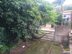 Sobrado com 05 dormitórios no bairro Lomba Grande  