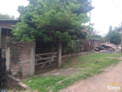 Sobrado com 05 dormitórios no bairro Lomba Grande  