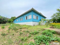 Casa com 02 suítes no bairro Lomba Grande 