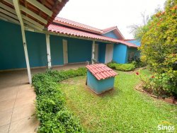 Casa com 02 suítes no bairro Lomba Grande 