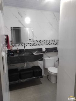 Casa com 03 dormitórios no bairro Fazenda São Borja 