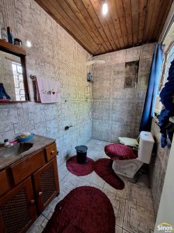 Casa com 02 dormitórios no bairro Ideal 