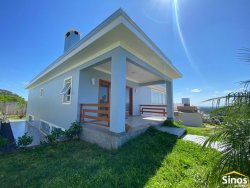 Casa com 03 dormitórios no condomínio Terra Verde 