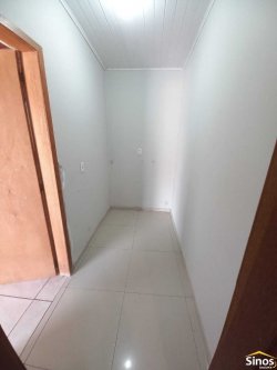 Casa com 03 dormitórios no bairro Imigrante Norte  