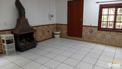 Casa com 04 dormitórios no bairro Ideal  
