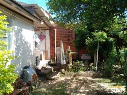 Terreno com chalé no bairro Guarani  