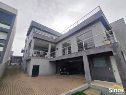 Casa com 04 dormitórios no bairro Ideal 