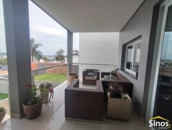 Casa com 04 dormitórios no bairro Ideal 