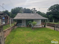 Casa com 02 dormitórios no Bairro Rondônia 