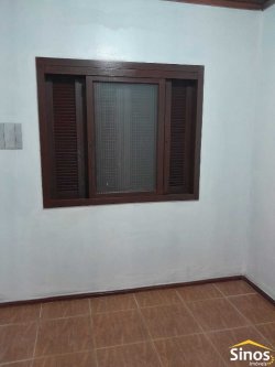 Casa com 03 dormitórios no bairro Feitoria 