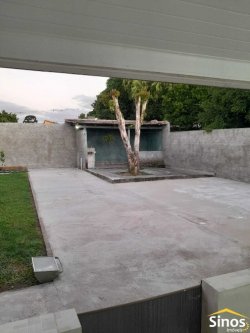 Casa com 03 dormitórios no bairro Feitoria 