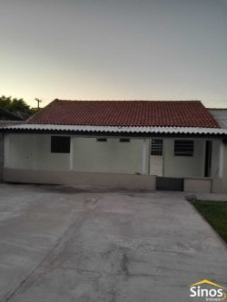 Casa com 03 dormitórios no bairro Feitoria 