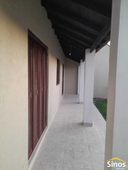 Casa com 03 dormitórios no bairro Feitoria 