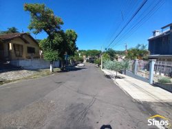 Casa com 02 dormitórios no bairro Rincão 