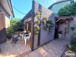 Casa com 02 dormitórios no bairro Rincão 