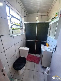 Casa com 02 dormitórios no bairro Rincão 