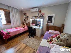 Sítio com 2.250m² no bairro Lomba Grande  
