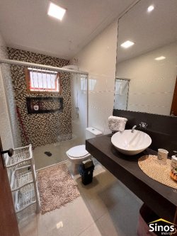 Sítio com 2.250m² no bairro Lomba Grande  