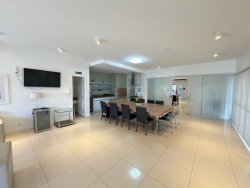 Apartamento com 02 dormitórios no Residencial Weekend 