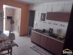 Casa com 03 dormitórios no bairro Amaral Ribeiro 