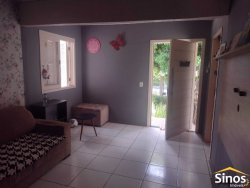 Casa com 03 dormitórios no bairro Amaral Ribeiro 