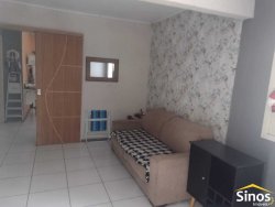 Casa com 03 dormitórios no bairro Amaral Ribeiro 