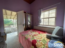 Casa com 03 dormitórios no bairro São Jorge 