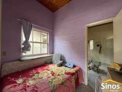 Casa com 03 dormitórios no bairro São Jorge 