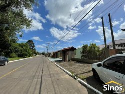 Casa com 03 dormitórios no bairro São Jorge 