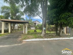 Sobrado com 03 dormitórios no bairro Primavera 