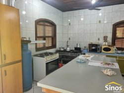 Lindo sítio de 2,5 hectares em Lomba Grande 