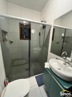 Casa com 03 dormitórios no bairro Vila Nova 