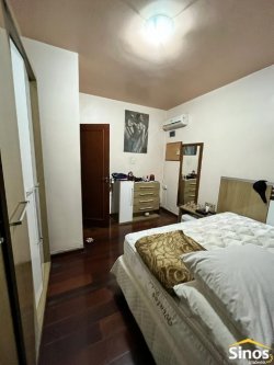 Casa com 03 dormitórios no bairro Vila Nova 