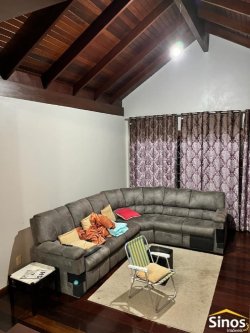 Casa com 03 dormitórios no bairro Vila Nova 