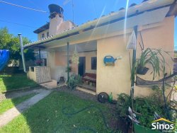 Casa com 05 dormitórios no bairro Vila Nova 