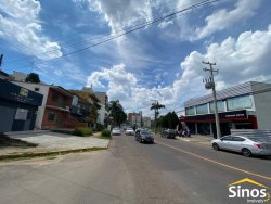 Terreno com construção no bairro Rondônia 