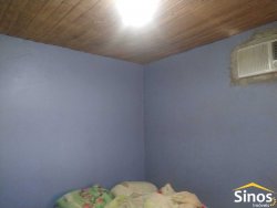 Casa com 03 dormitórios no bairro Lomba Grande 
