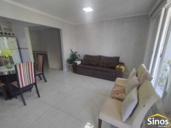 Casa com 03 dormitórios no bairro Ideal 