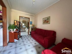 Casa com 02 dormitórios no bairro Jardim América 