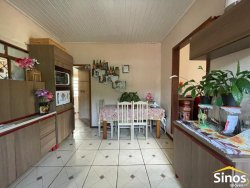 Casa com 02 dormitórios no bairro Jardim América 