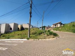 Terreno de esquina com 353,38m² no Loteamento Jardim do Sol 