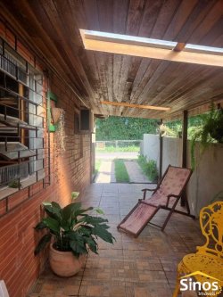 Casa com 02 dormitórios em Morungava 