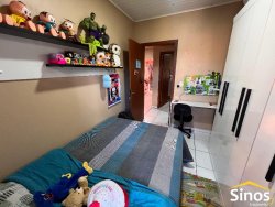 Casa com 03 dormitórios no bairro Lomba Grande 