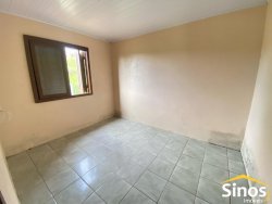 Casa com 02 dormitórios para locação em Lomba Grande 