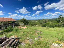 Sítio com 2.500m²  no bairro Lomba Grande 