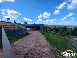 Sítio com 2.500m²  no bairro Lomba Grande 
